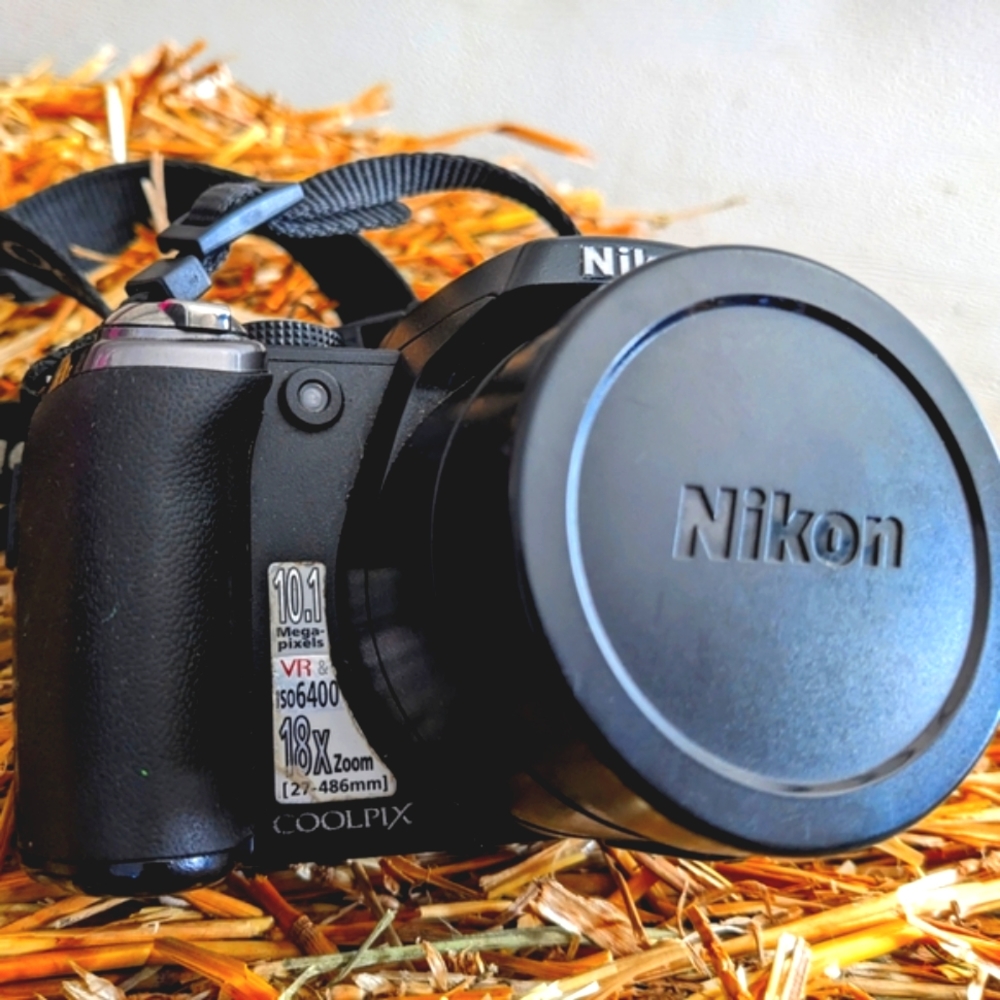 Vintage Nikon Coolpix P80 10.1 MP Digital Camera | 18x Zoom 27-486mm